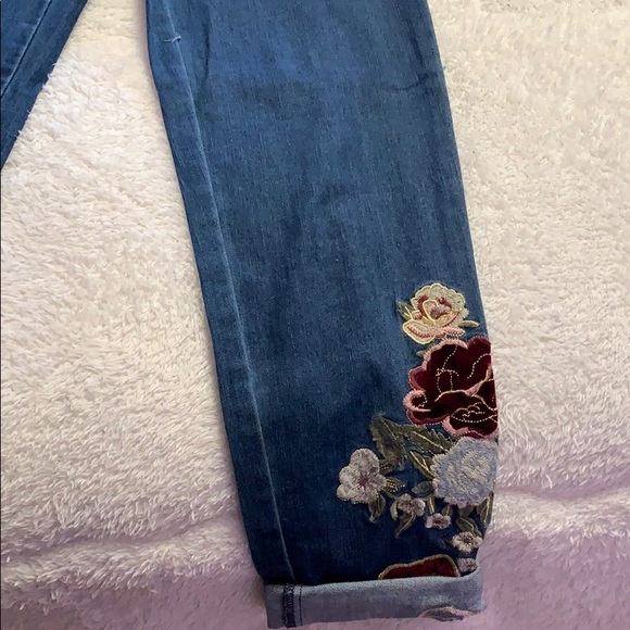 Jeans - Barely Worn, size 0 - Picture 2 of 3